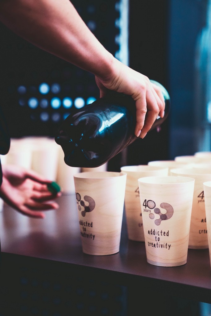 Wooden Arboloom cups marked 40 years, addicted to creativity.